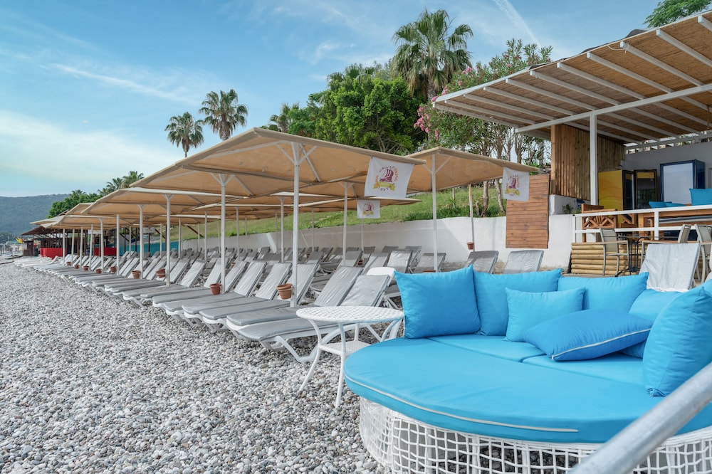 Grand Viking Hotel - All Inclusive — Beach in Kemer