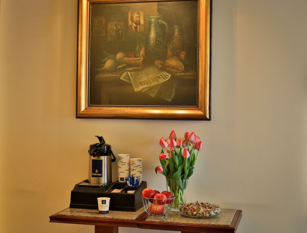 Hotel Carlton — Restaurant & bars in Prague, Prague
