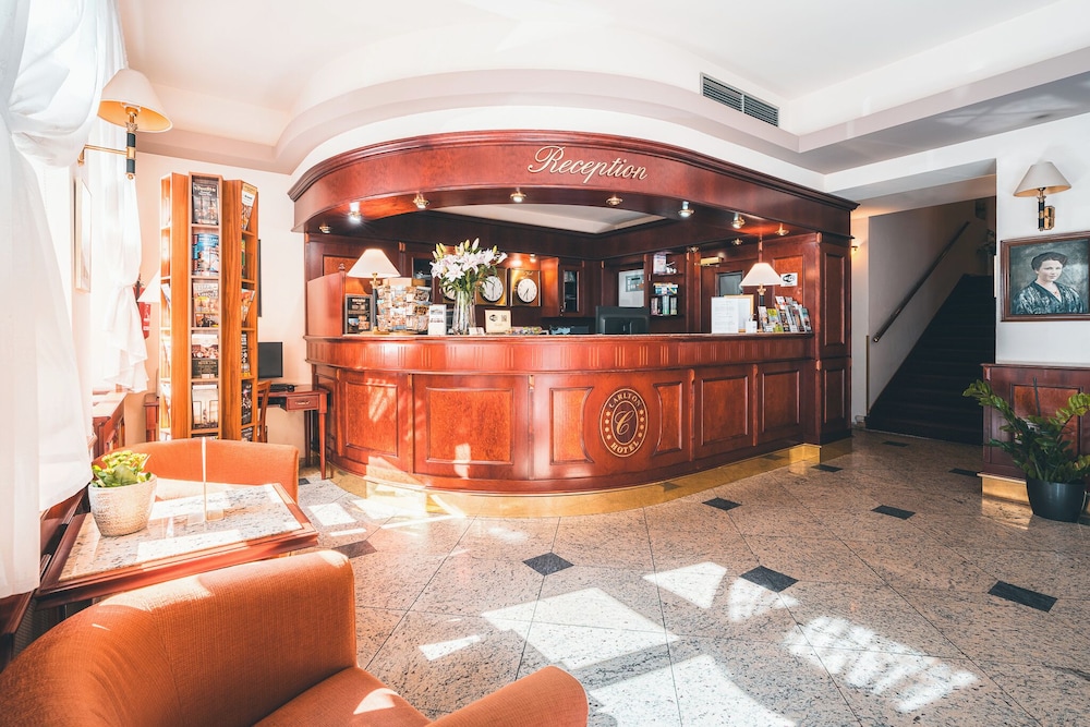 Hotel Carlton — Hotel building in Prague, Prague