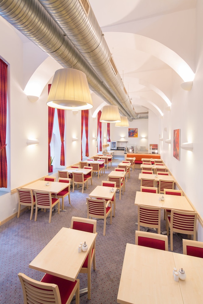 Hotel Exe City Park — Restaurant & bars in Prague, Prague