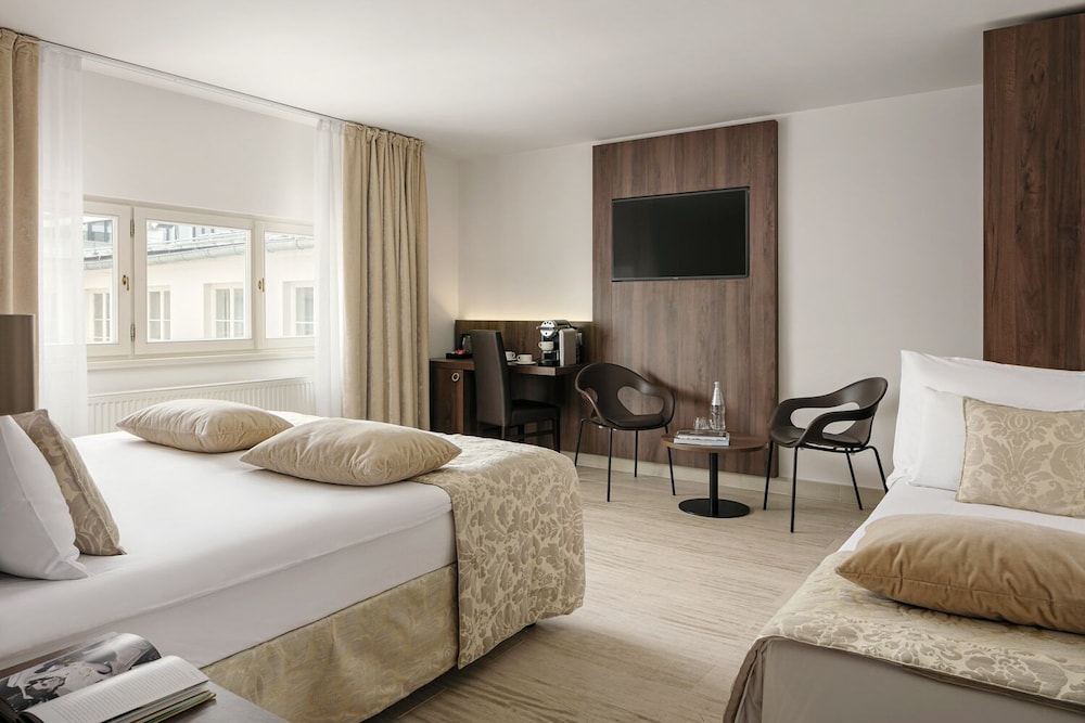 Michelangelo Grand Hotel Prague — Hotel rooms in Prague, Prague