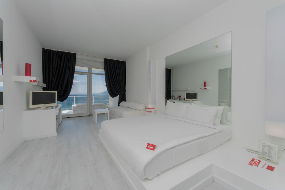 Hotel SU & Aqualand — Hotel rooms in Antalya