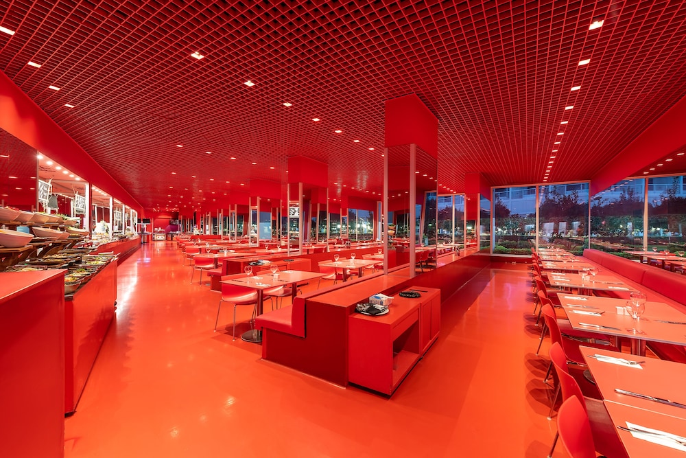 Hotel SU & Aqualand — Restaurant & bars in Antalya