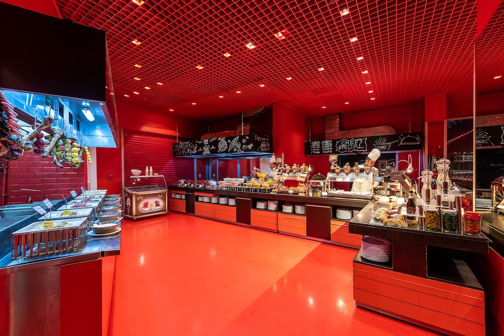 Hotel SU & Aqualand — Restaurant & bars in Antalya