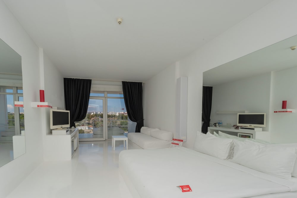 Hotel SU & Aqualand — Hotel rooms in Antalya