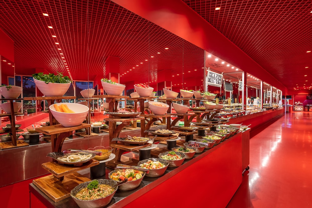 Hotel SU & Aqualand — Restaurant & bars in Antalya
