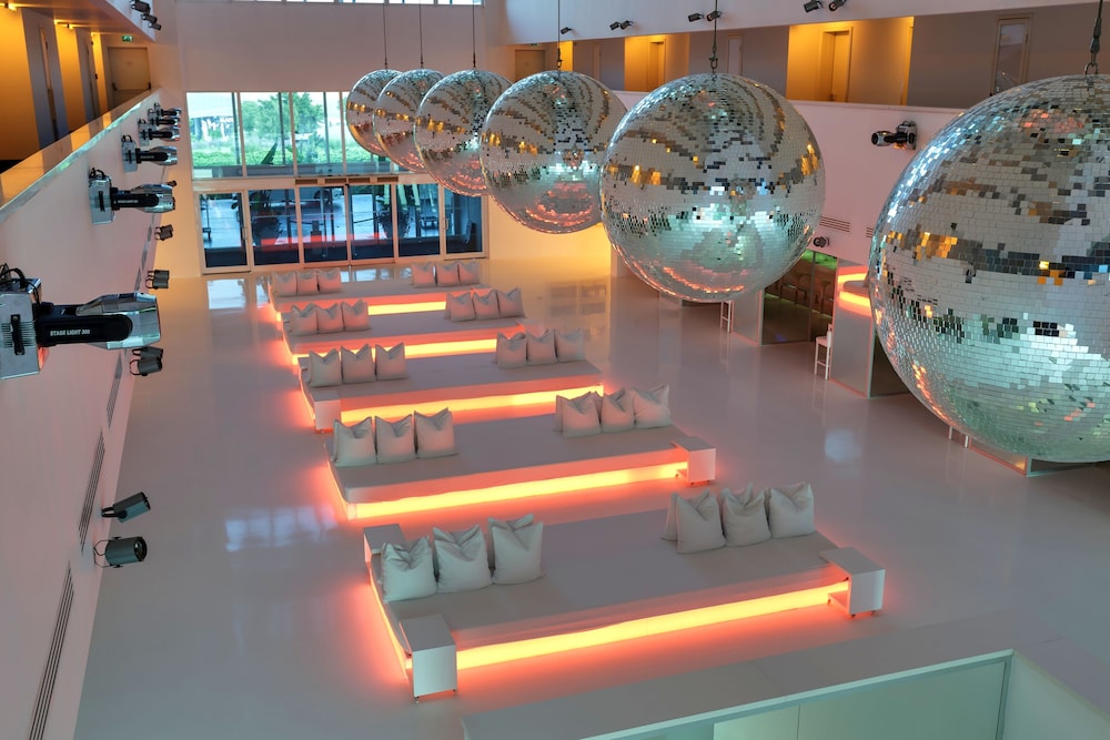 Hotel SU & Aqualand — Restaurant & bars in Antalya