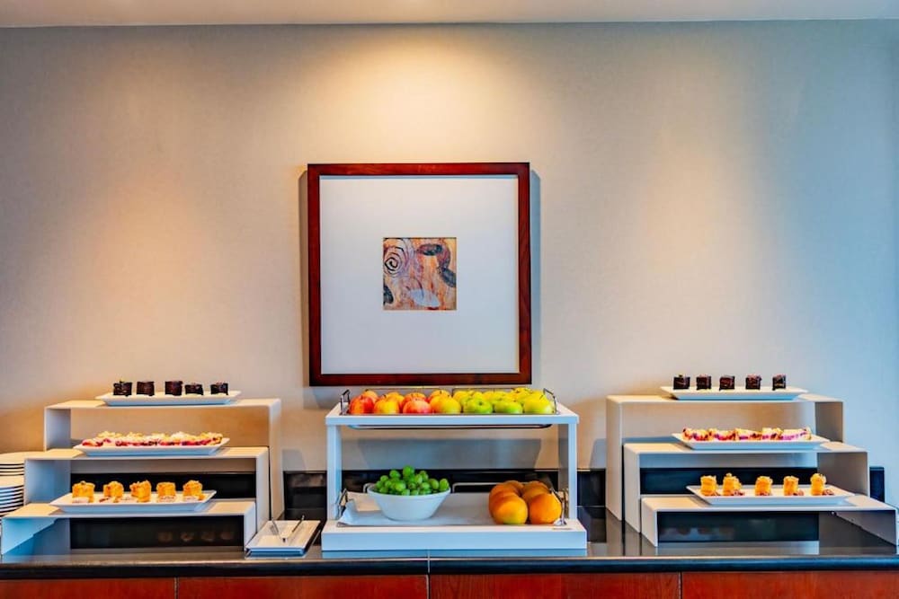 Grand Hotel Prague Towers — Restaurant & bars in Prague, Prague