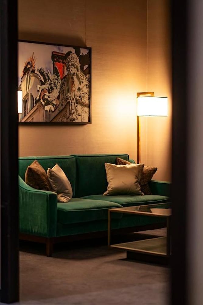 Grand Hotel Prague Towers — Hotel rooms in Prague, Prague