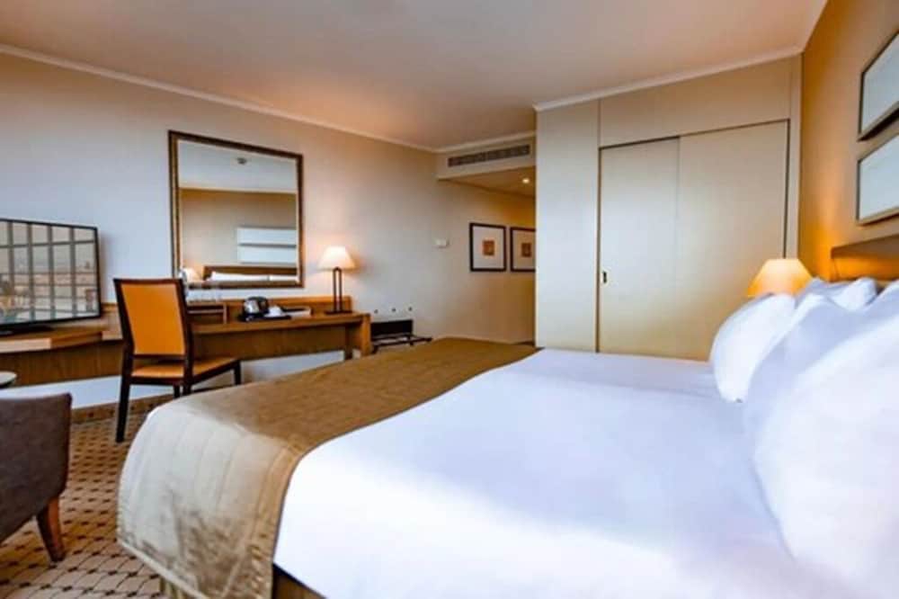 Grand Hotel Prague Towers — Hotel rooms in Prague, Prague