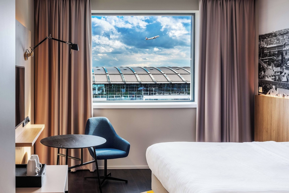Courtyard by Marriott Prague Airport - zdjęcie 3
