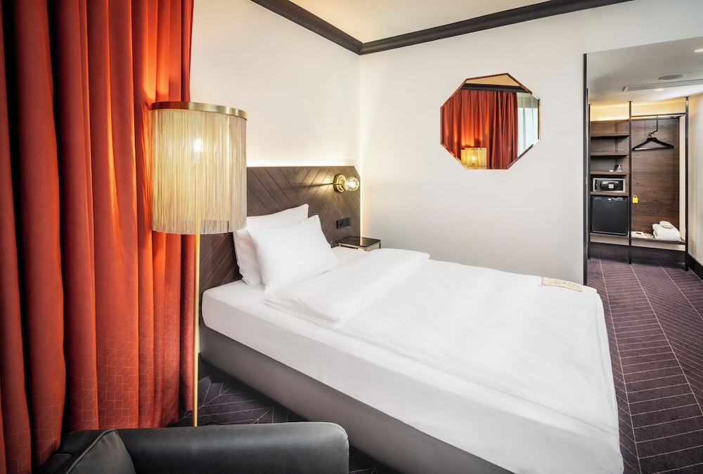Diplomat Hotel Prague — Hotel rooms in Prague, Prague