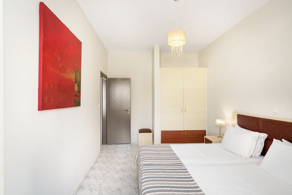 Axos Hotel — Hotel rooms in Rethymnon