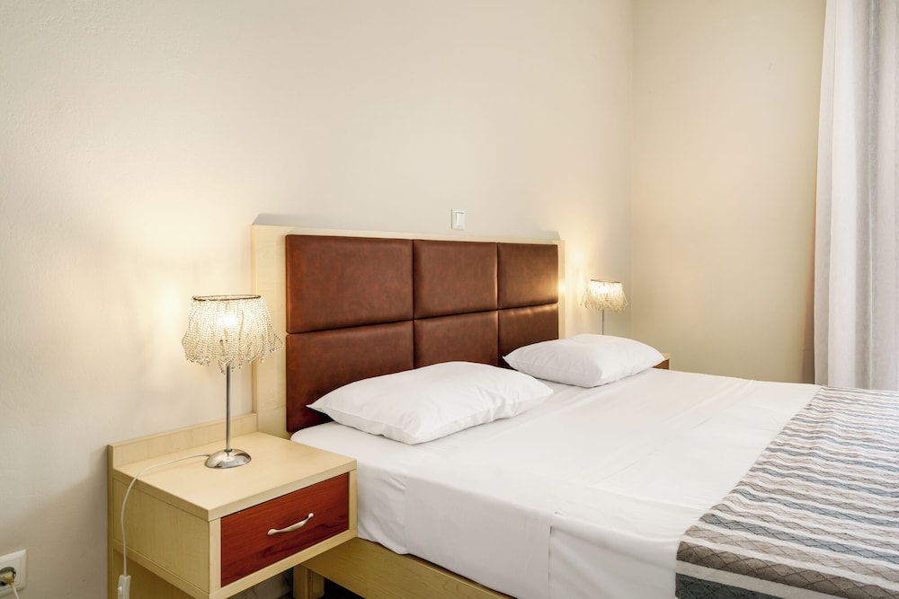 Axos Hotel — Hotel rooms in Rethymnon