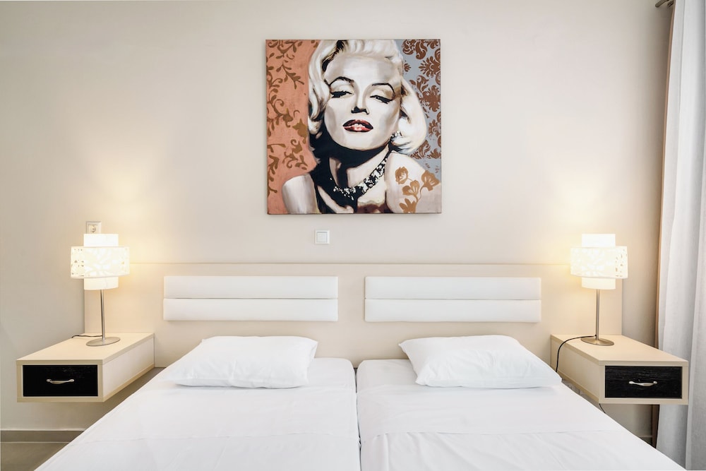 Axos Hotel — Hotel rooms in Rethymnon