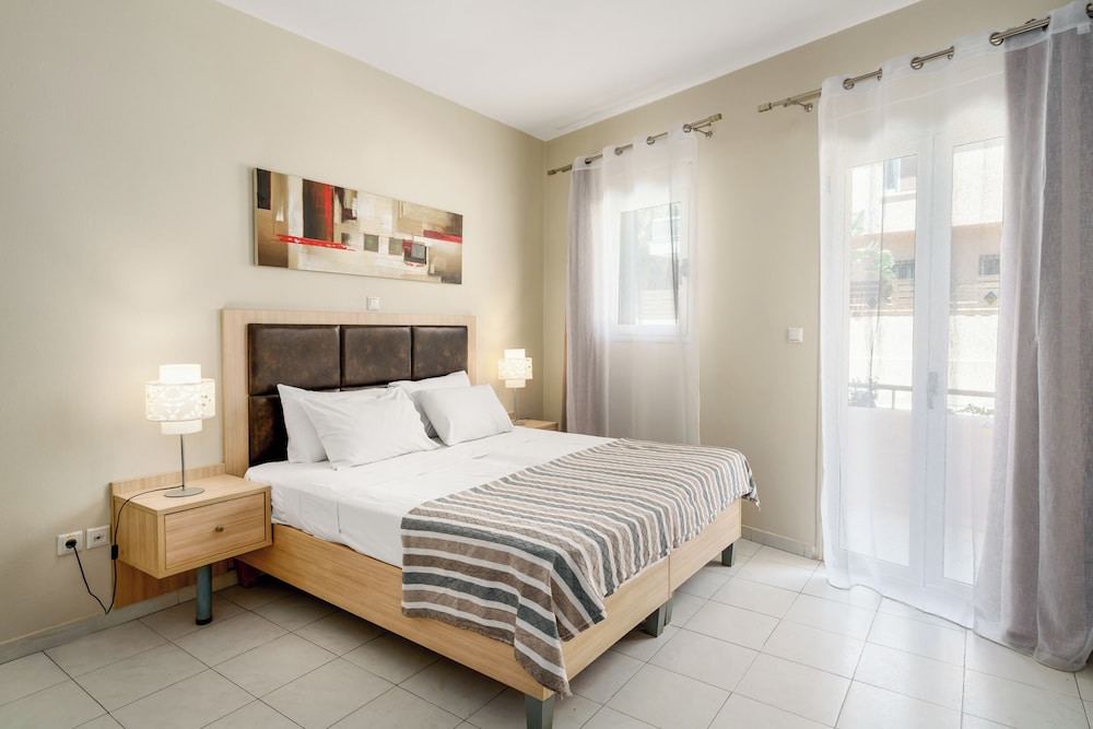 Axos Hotel — Hotel rooms in Rethymnon