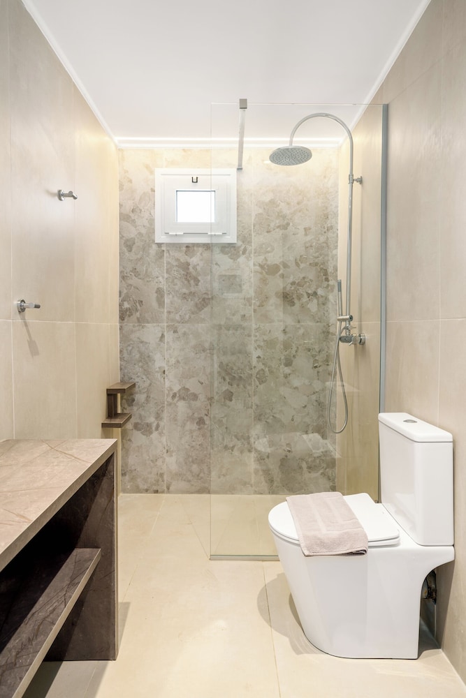 Axos Hotel — Hotel rooms in Rethymnon