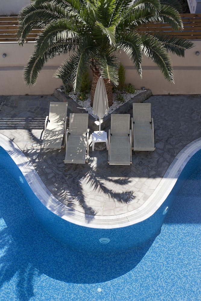 Axos Hotel — Swimming pool in Rethymnon