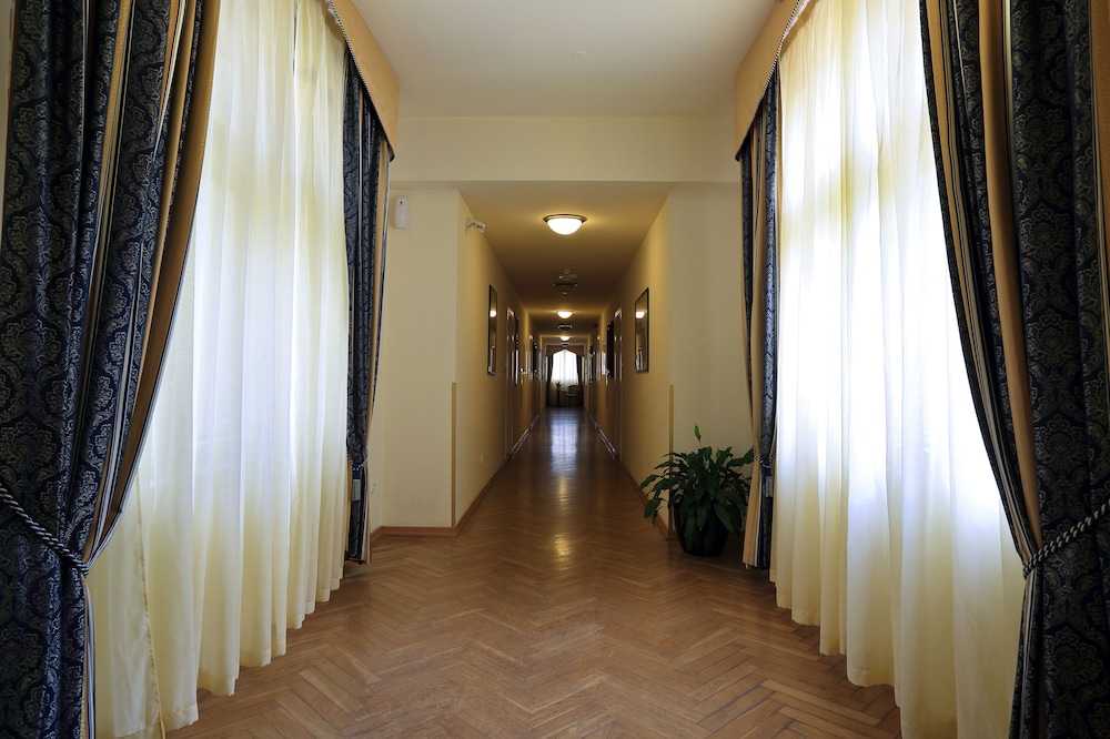 Hotel Elysee — Hotel building in Prague, Prague