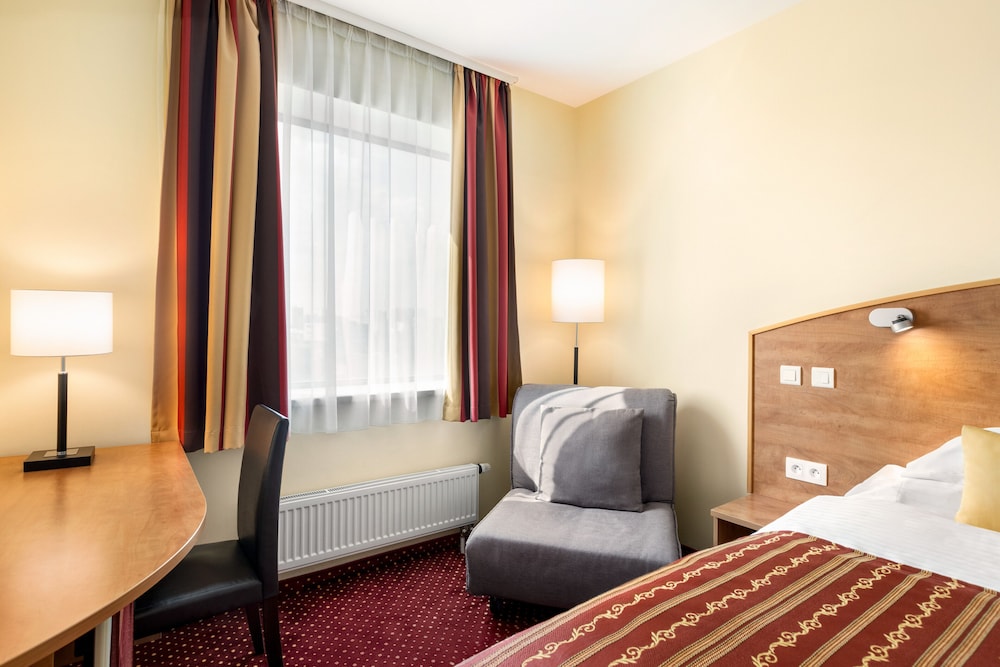 Amedia Express Prag, Trademark Collection by Wyndham — Hotel rooms in Prague, Prague