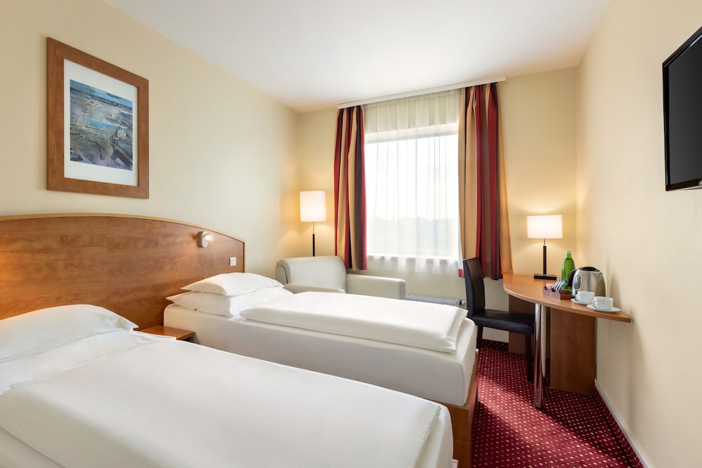 Amedia Express Prag, Trademark Collection by Wyndham — Hotel rooms in Prague, Prague