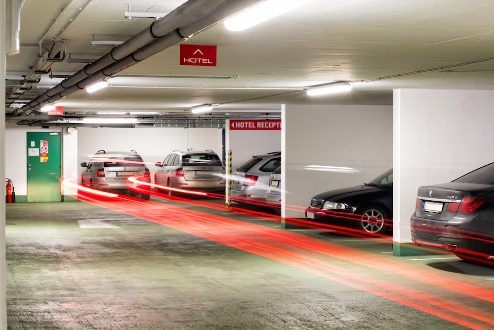 Amedia Express Prag, Trademark Collection by Wyndham — Hotel building in Prague, Prague