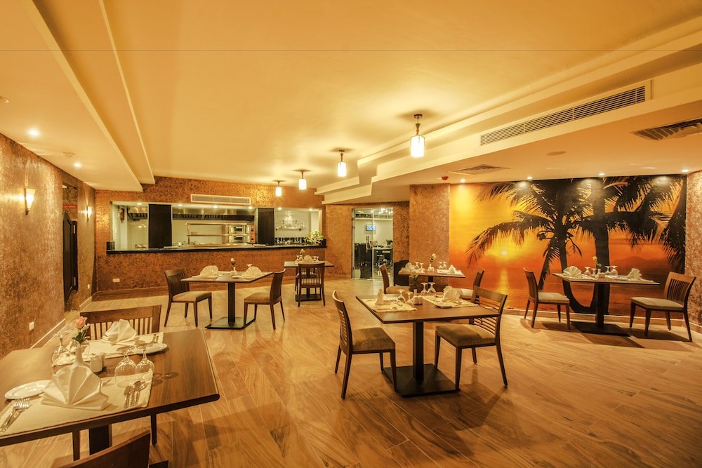 Old Vic Sharm Resort — Restaurant & bars in Sharm El Sheikh, Red Sea
