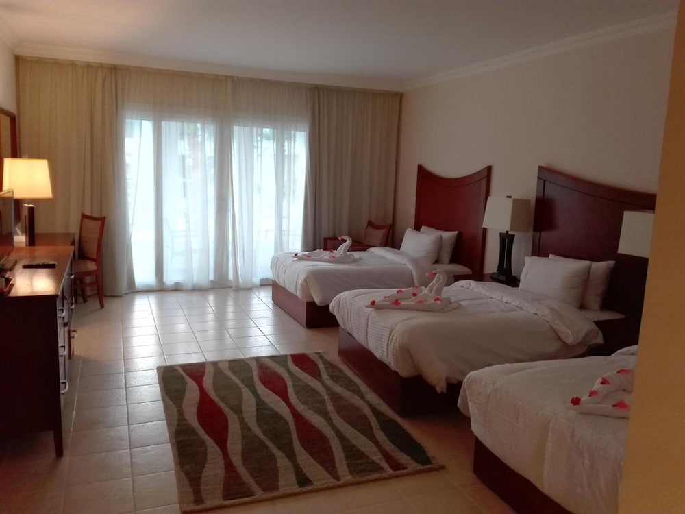 Old Vic Sharm Resort — Hotel rooms in Sharm El Sheikh, Red Sea