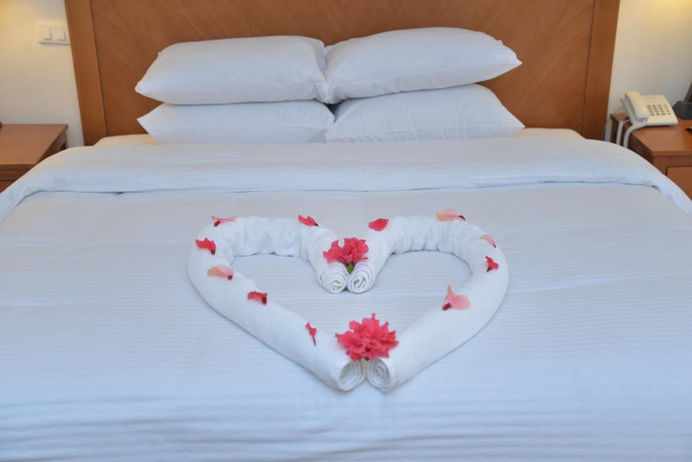 Old Vic Sharm Resort — Hotel rooms in Sharm El Sheikh, Red Sea
