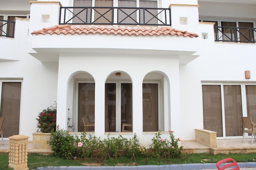 Old Vic Sharm Resort — Hotel building in Sharm El Sheikh, Red Sea