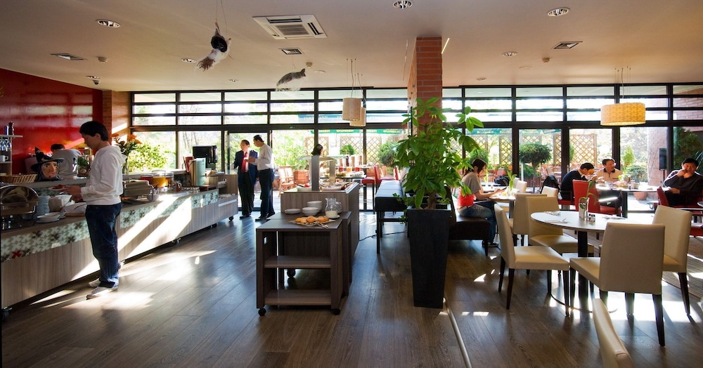 Hotel Expo - zdjęcie 5