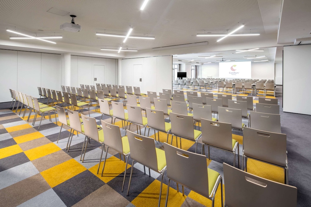 Comfort Hotel Prague City East — Hotel building in Prague, Prague