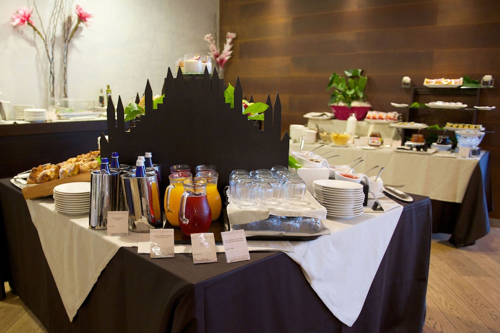 Best Western Plus The Hub Hotel — Restaurant & bars in Milan, Lombardy