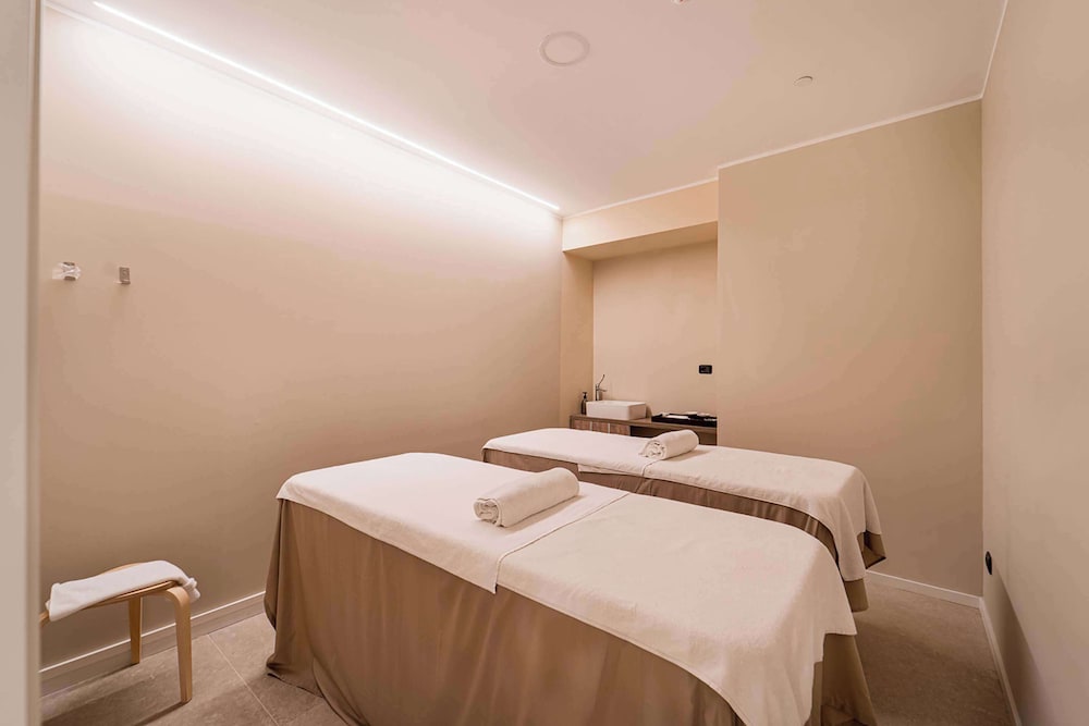Best Western Plus The Hub Hotel — Spa in Milan, Lombardy