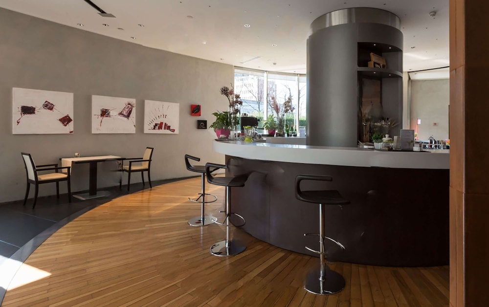 Best Western Plus The Hub Hotel — Restaurant & bars in Milan, Lombardy
