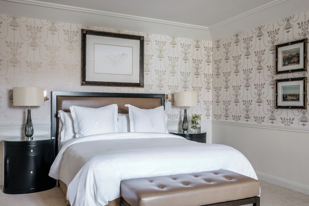 Four Seasons Hotel Prague — Hotel rooms in Prague, Prague