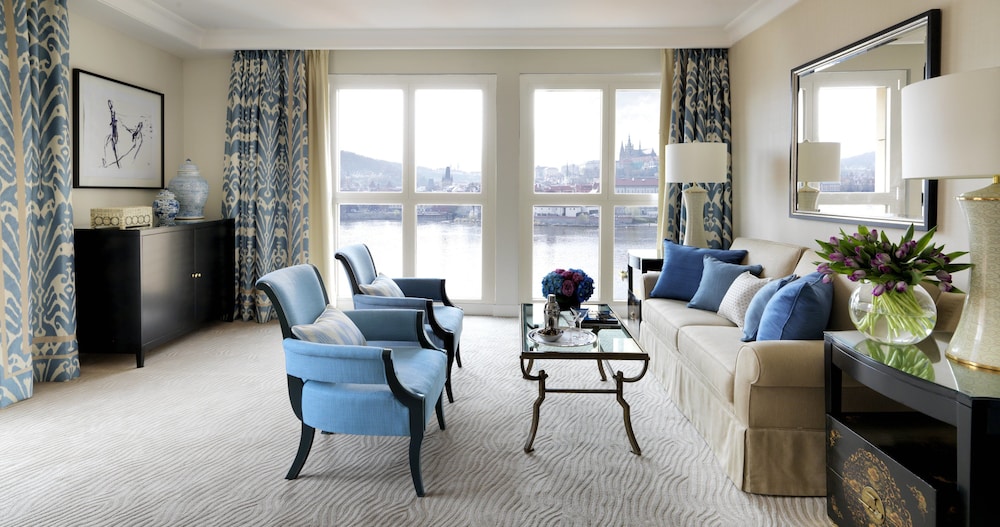 Four Seasons Hotel Prague — Hotel rooms in Prague, Prague