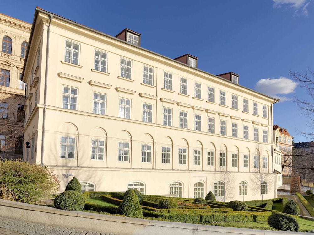 Four Seasons Hotel Prague — Hotel building in Prague, Prague