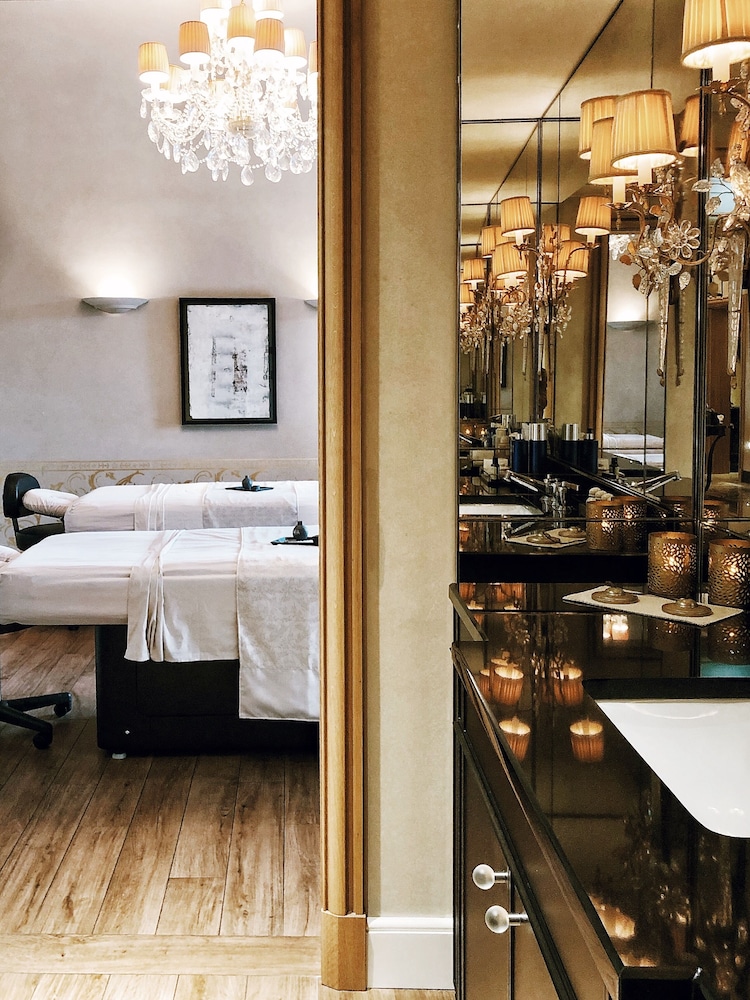 Four Seasons Hotel Prague — Spa in Prague, Prague