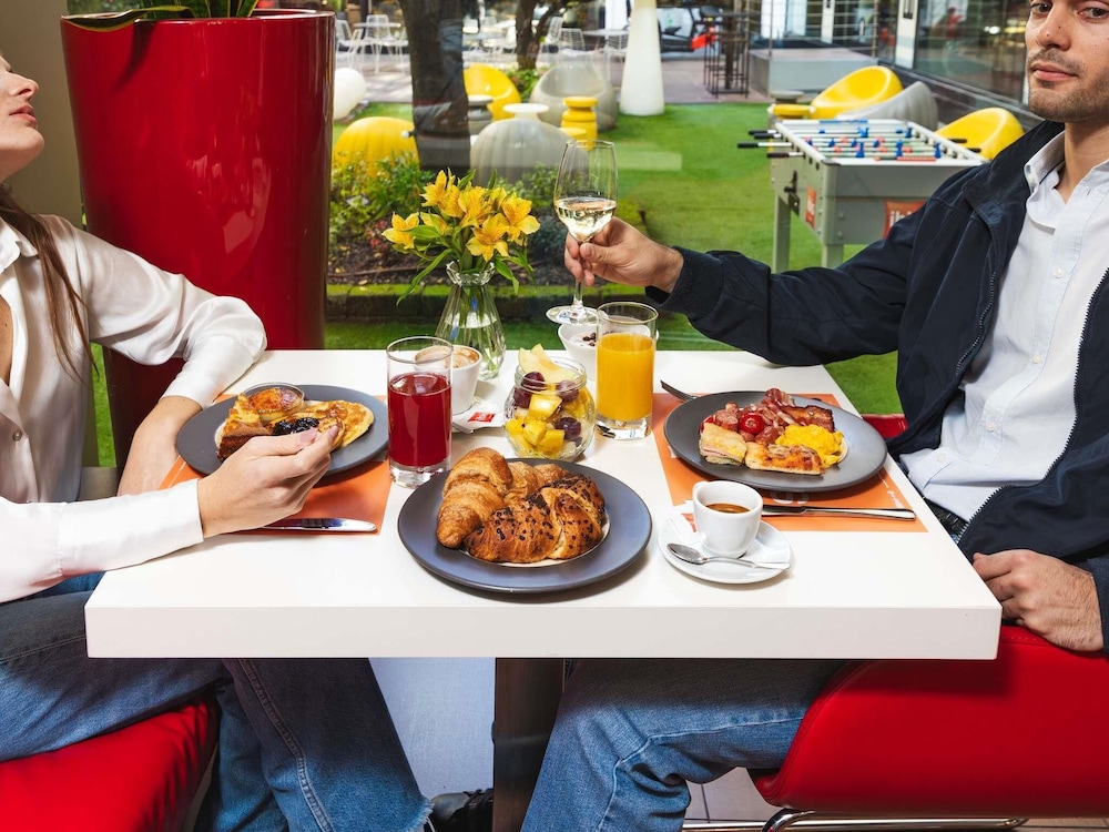 ibis Milano Centro — Restaurant & bars in Milan, Lombardy