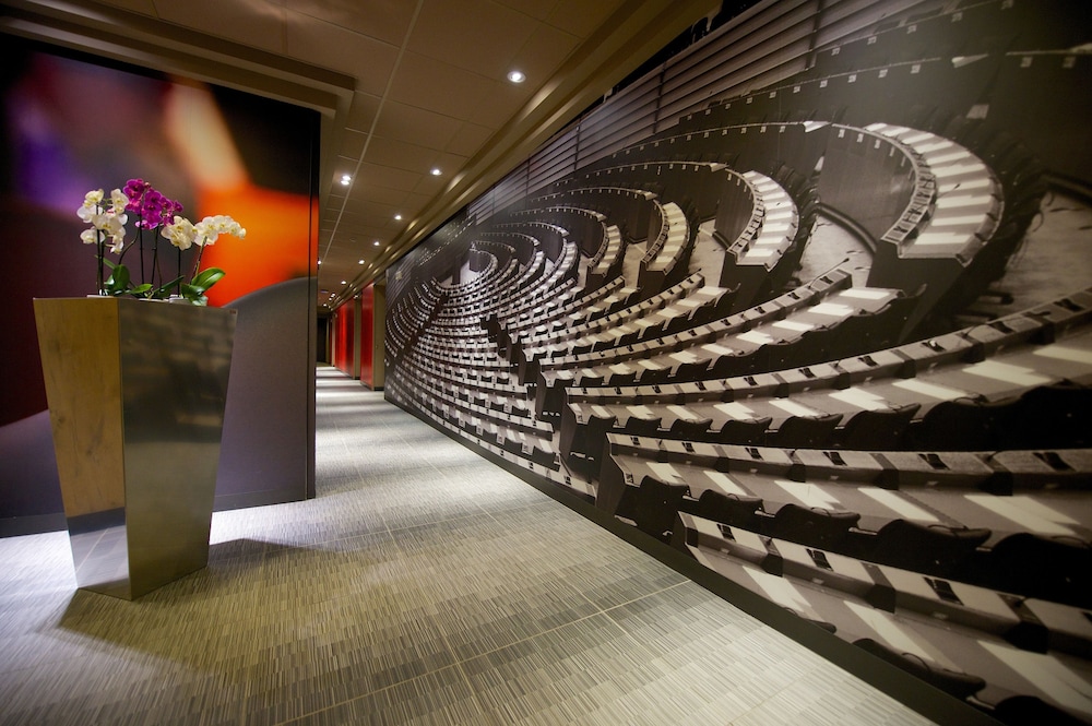 ibis Milano Centro — Hotel building in Milan, Lombardy