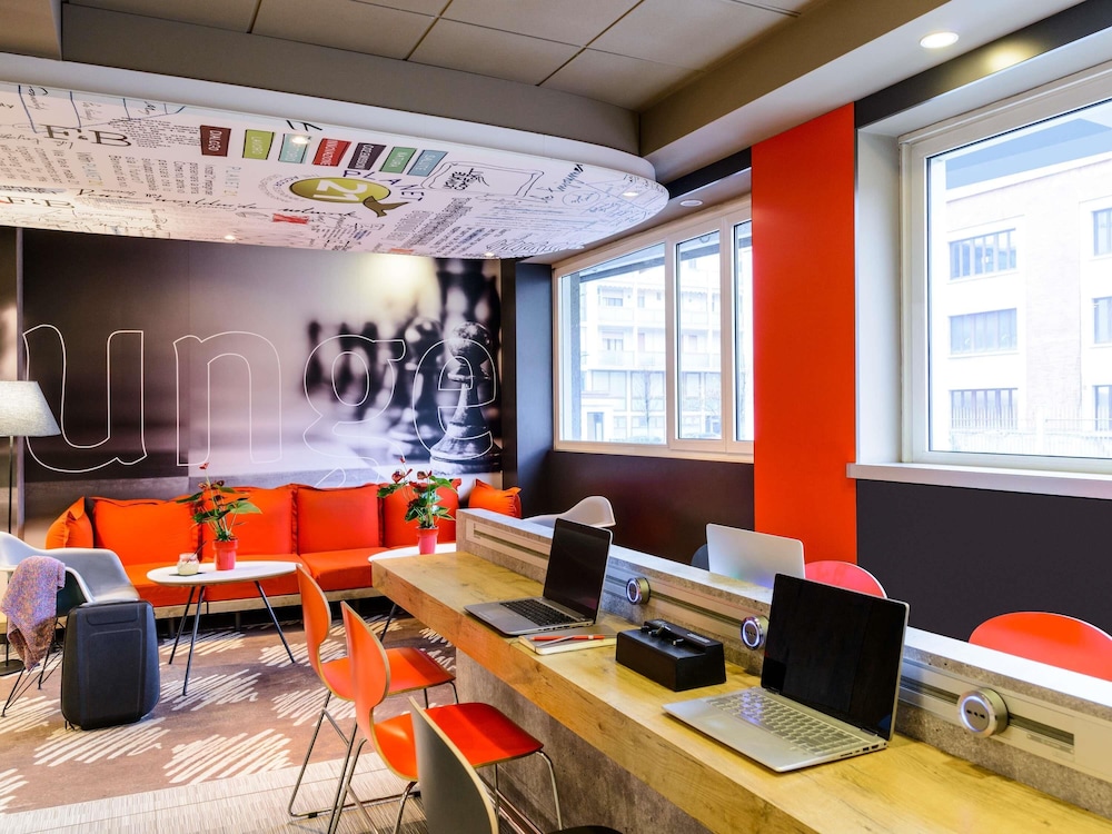 ibis Milano Centro — Hotel building in Milan, Lombardy