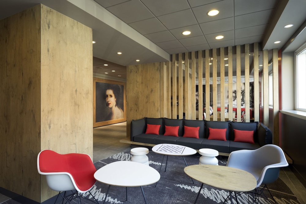 ibis Milano Centro — Hotel building in Milan, Lombardy
