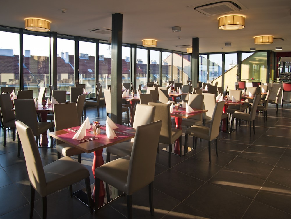 Hotel Galileo Prague — Restaurant & bars in Prague, Prague