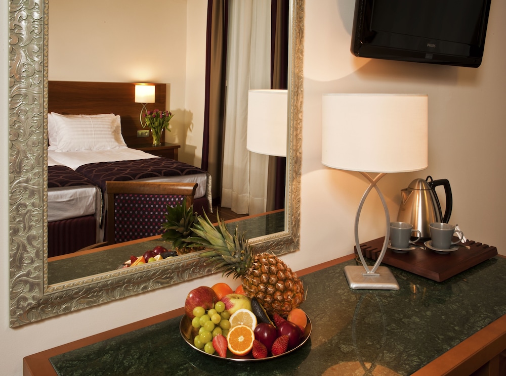 Hotel Galileo Prague — Hotel rooms in Prague, Prague