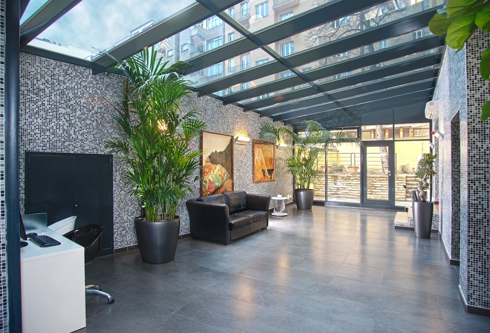 Hotel Galileo Prague — Hotel building in Prague, Prague