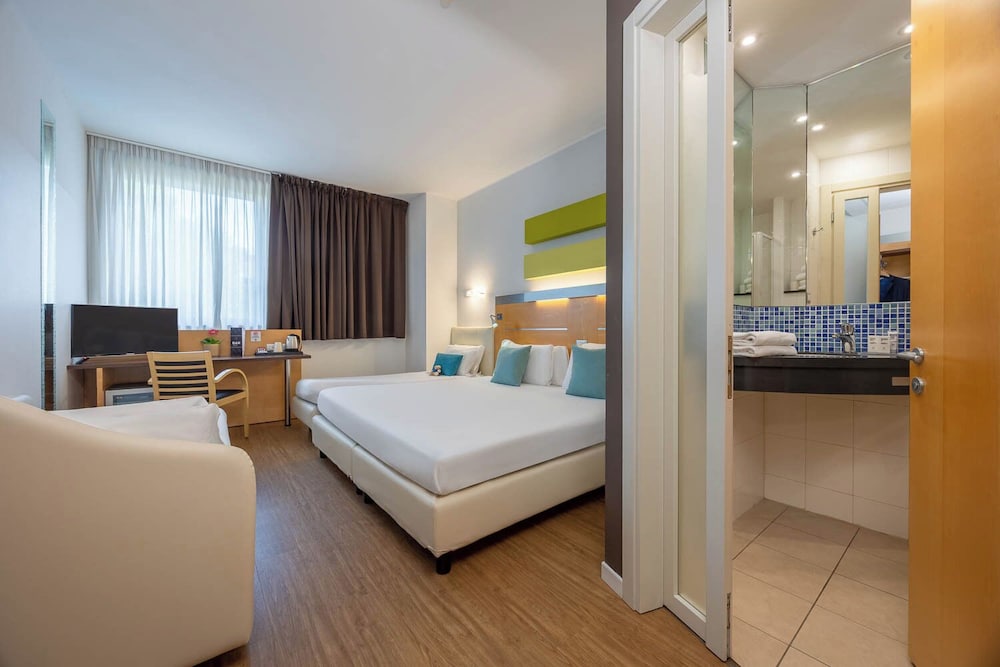 iH Hotels Milano Gioia — Hotel rooms in Milan, Lombardy
