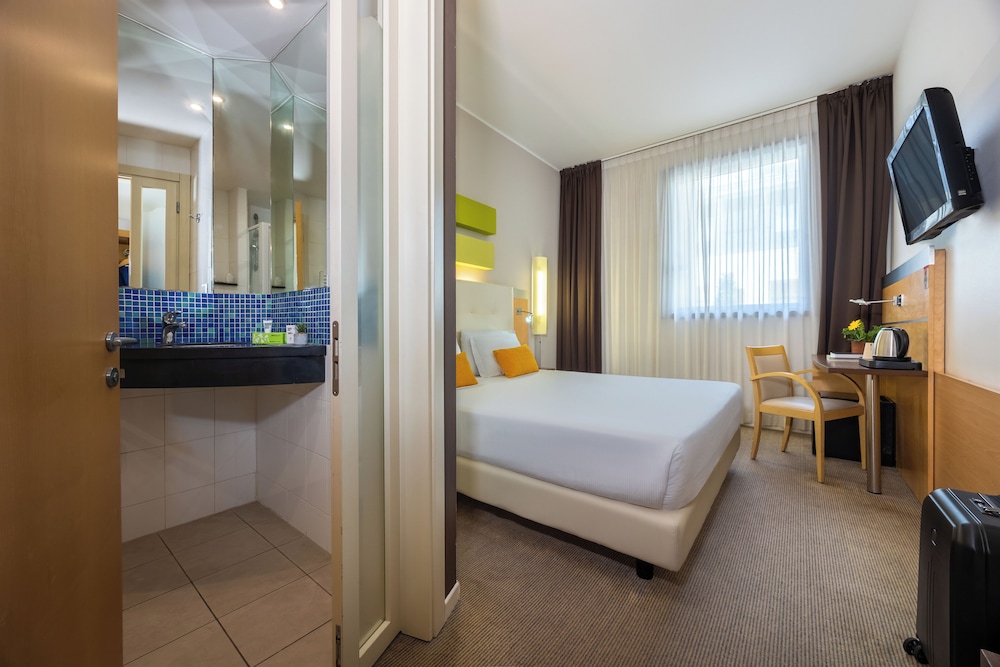 iH Hotels Milano Gioia — Hotel rooms in Milan, Lombardy