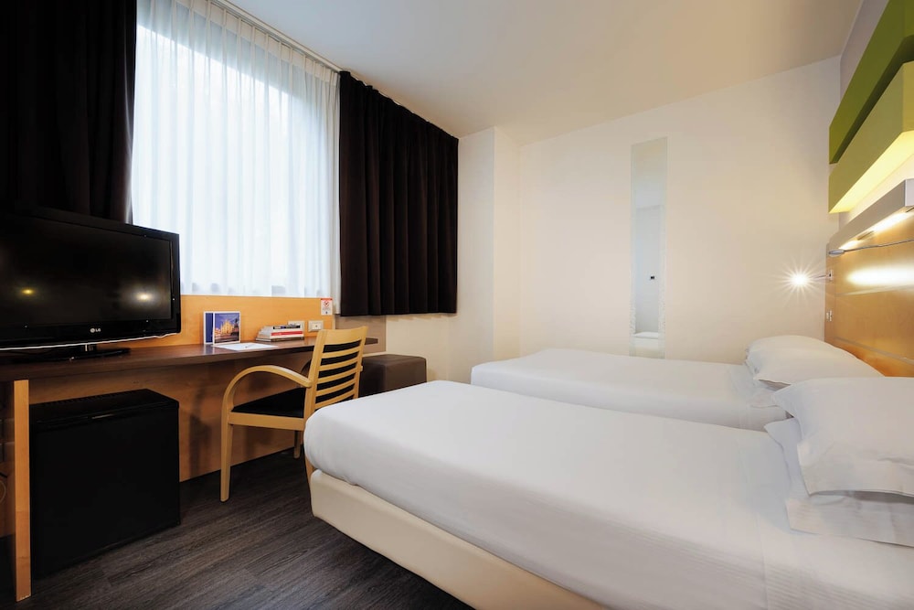 iH Hotels Milano Gioia — Hotel rooms in Milan, Lombardy