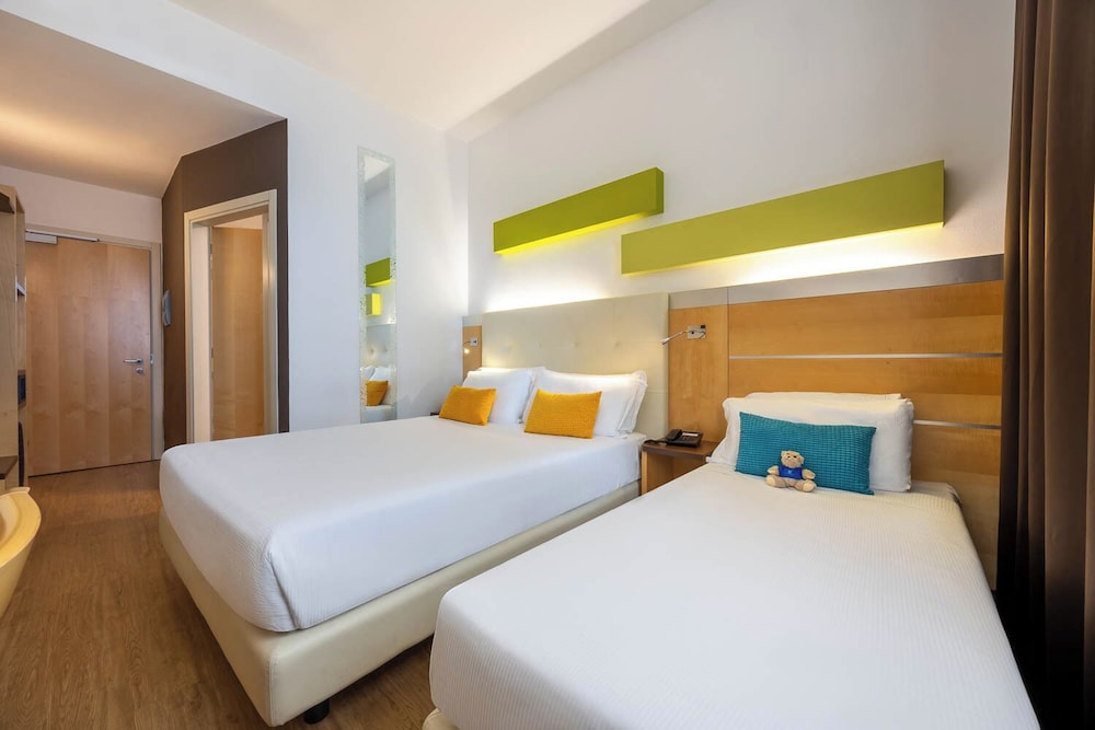 iH Hotels Milano Gioia — Hotel rooms in Milan, Lombardy